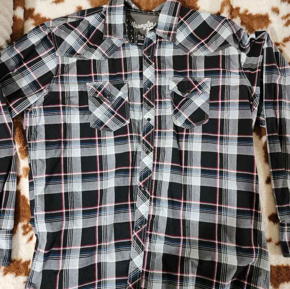 Wrangler Black and Gray Plaid Men's Shirt